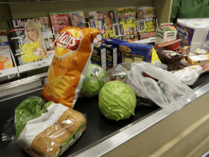 How Your Phone Can Save You a Bundle on Groceries