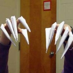 Как сделать когти из бумаги?